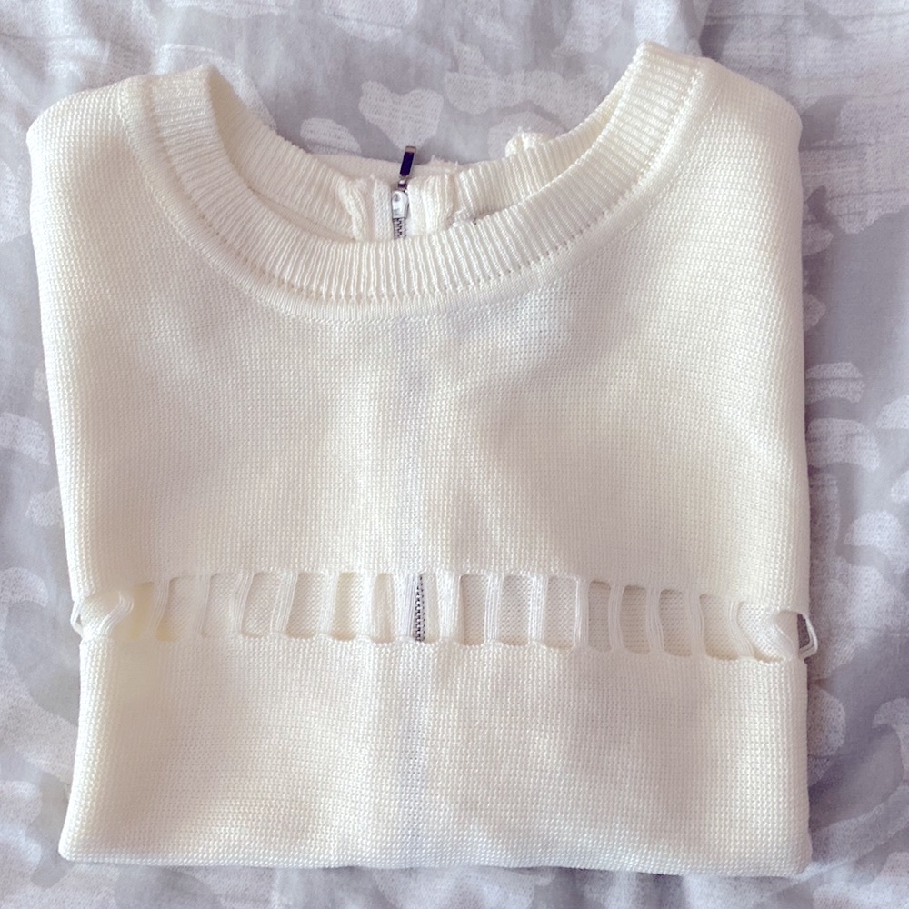 J.O.A. Sexy sweater shirt with zip up back